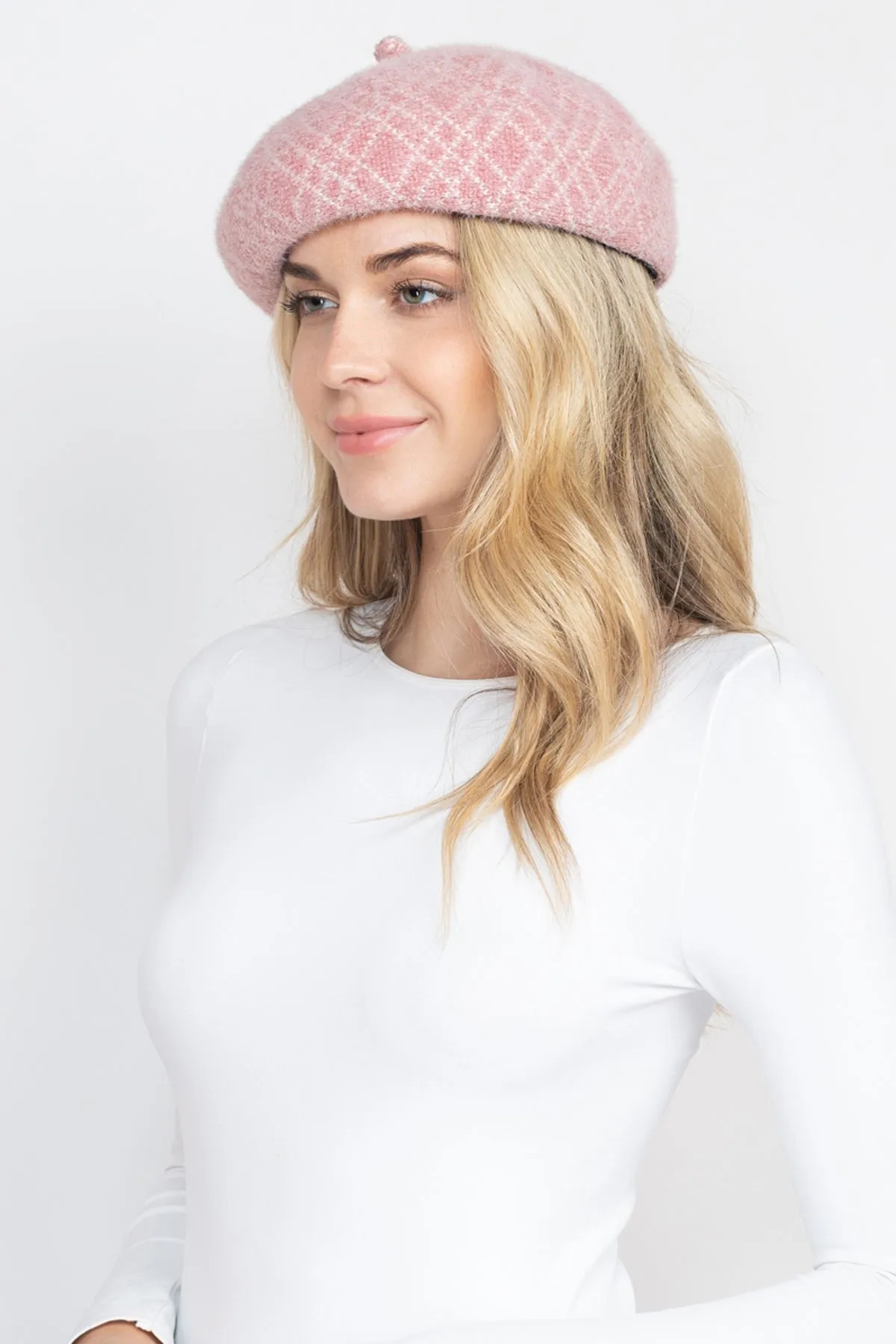 HDT3428 - FUZZY FLEECE W/ LINE ACCENT BERET HAT